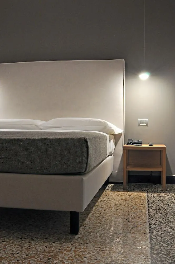 Hnn Luxury Suites 热那亚 酒店