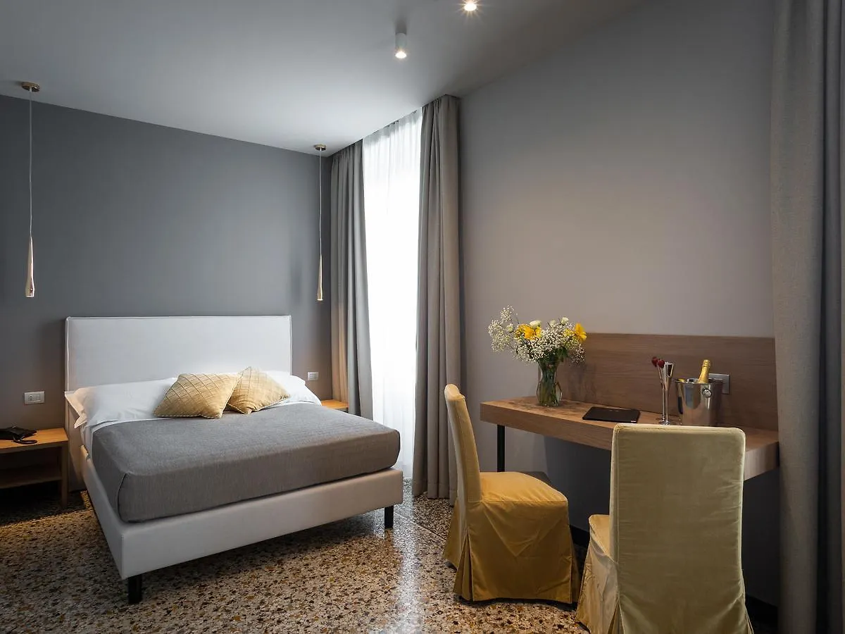 Hnn Luxury Suites 热那亚 酒店