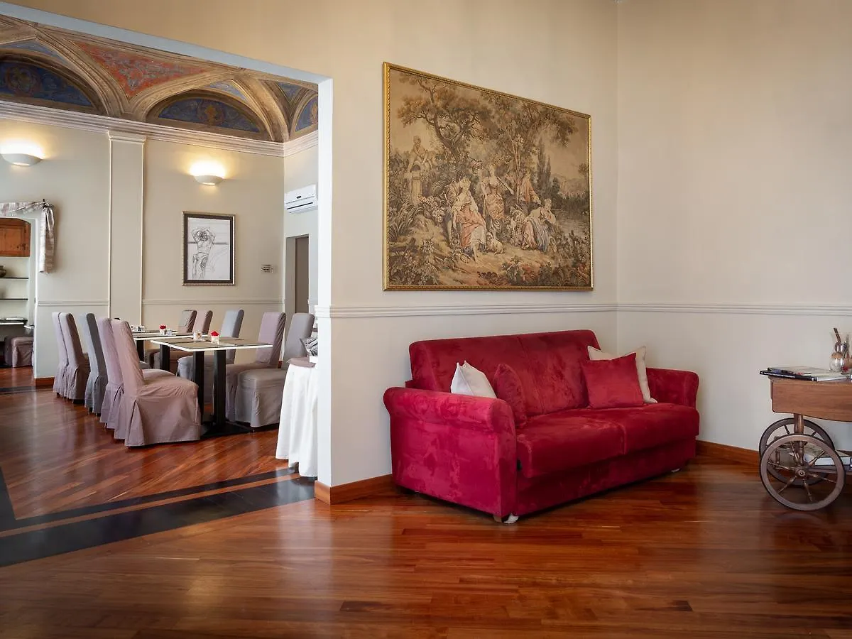Hnn Luxury Suites Janov 3*,