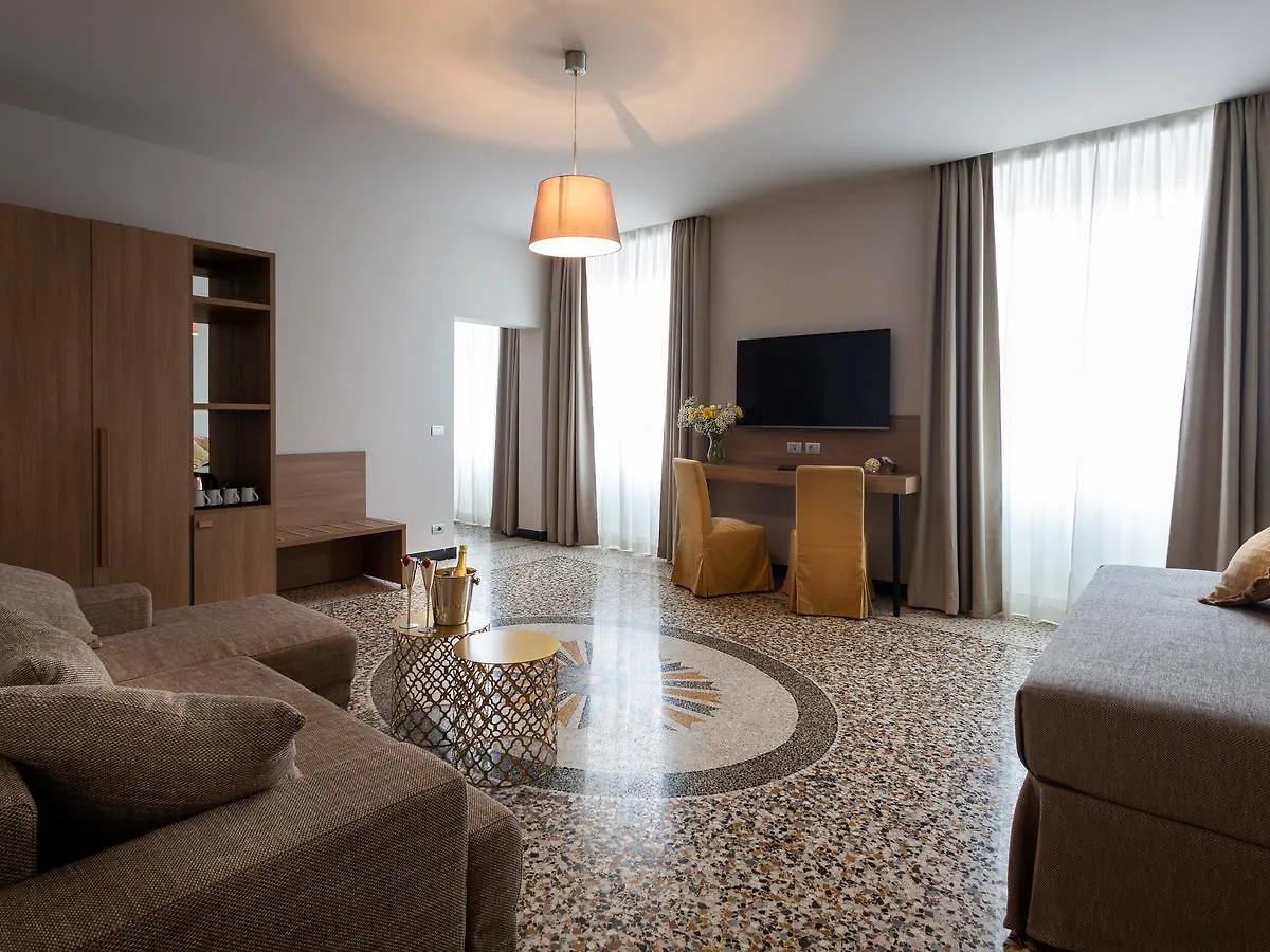 Hnn Luxury Suites Génova Italia